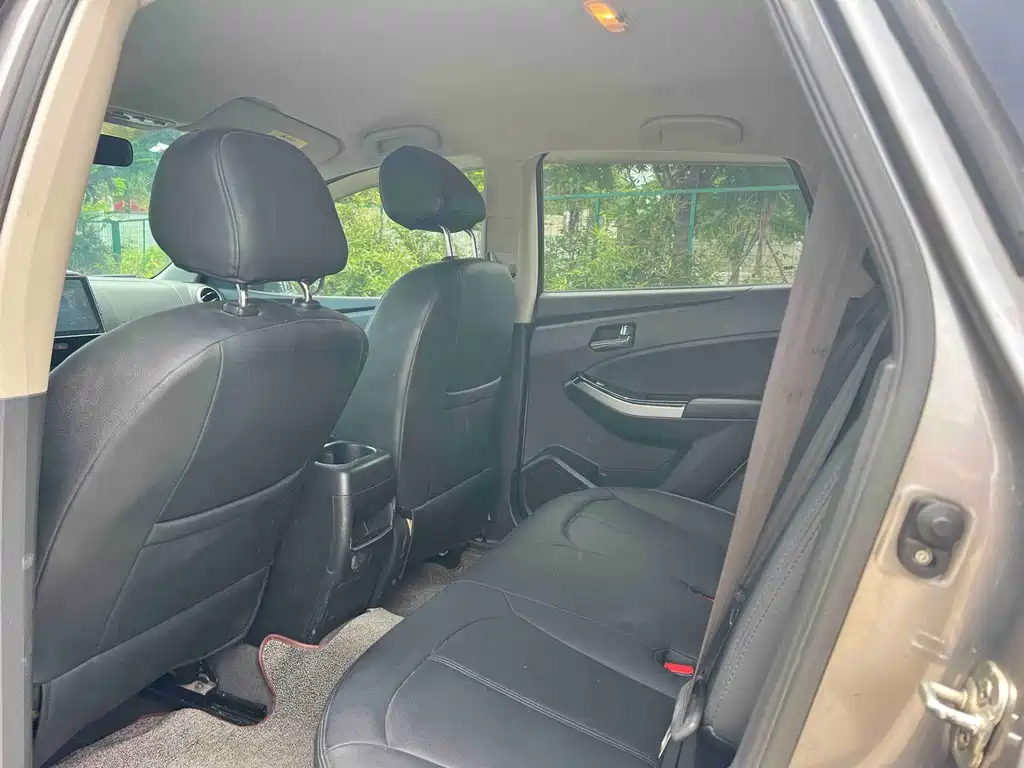 Venucia T70 1.6 L Manual Wise Travel