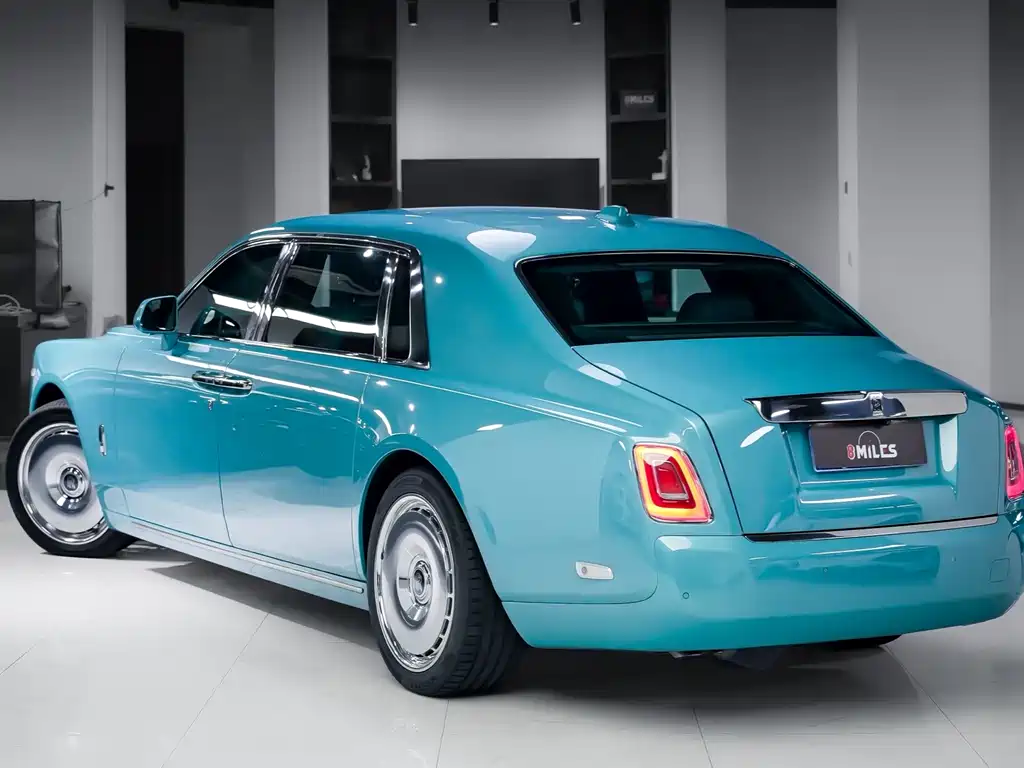 Phantom 6.7 T LWB Range