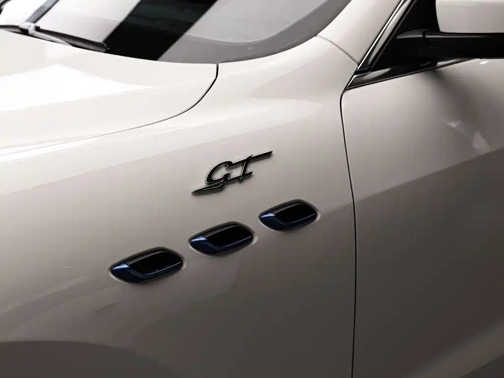 Levante Levante 2022款 2.0 T GT锋芒首发版