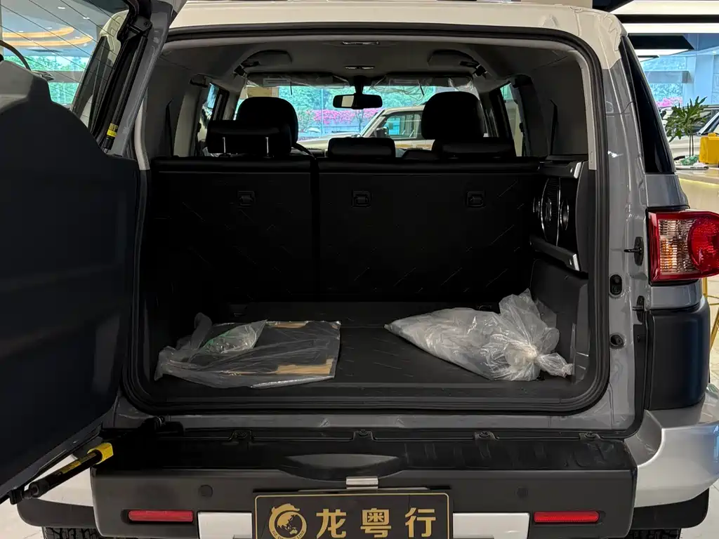 FJ Cruiser 4.0 L Middle East