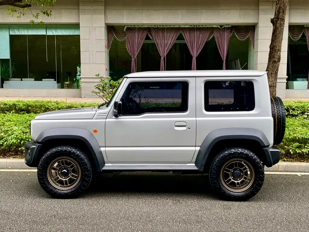 Jimny (Import) 吉姆尼(进口) 2025款 1.5 L GLX三门版