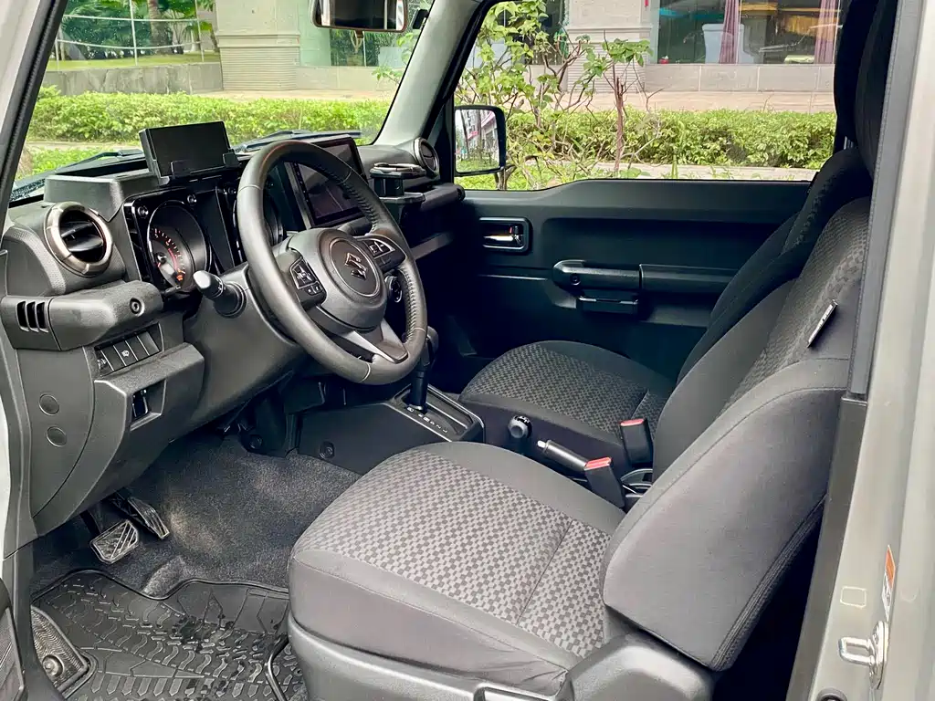 Jimny (Import) 吉姆尼(进口) 2025款 1.5 L GLX三门版
