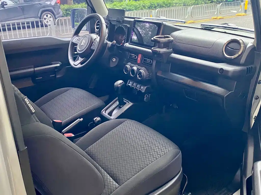 Jimny (Import) 吉姆尼(进口) 2025款 1.5 L GLX三门版