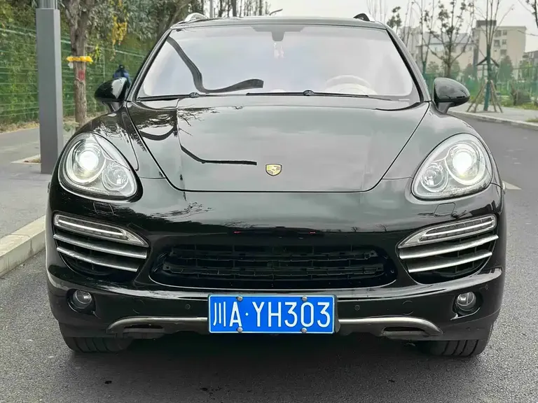 Porsche Cayenne Cayenne 3.0 T US Spec
