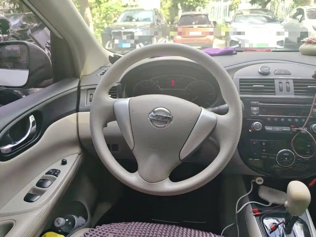 Tiida 1.6 L CVT Intelligent