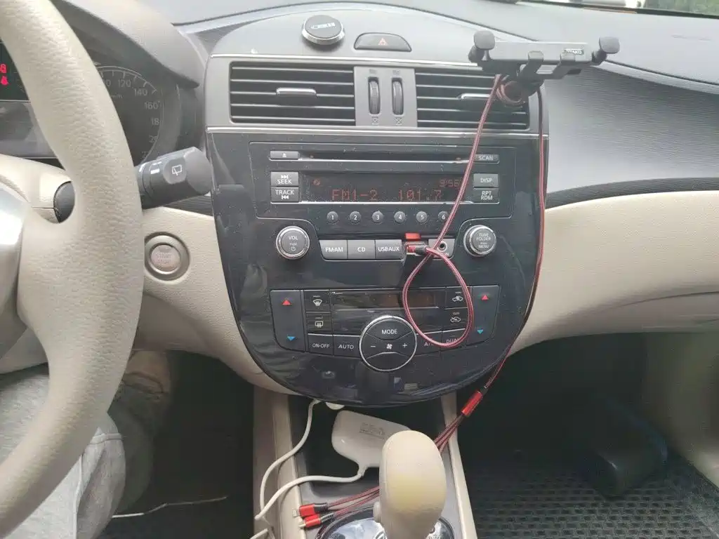 Tiida 1.6 L CVT Intelligent