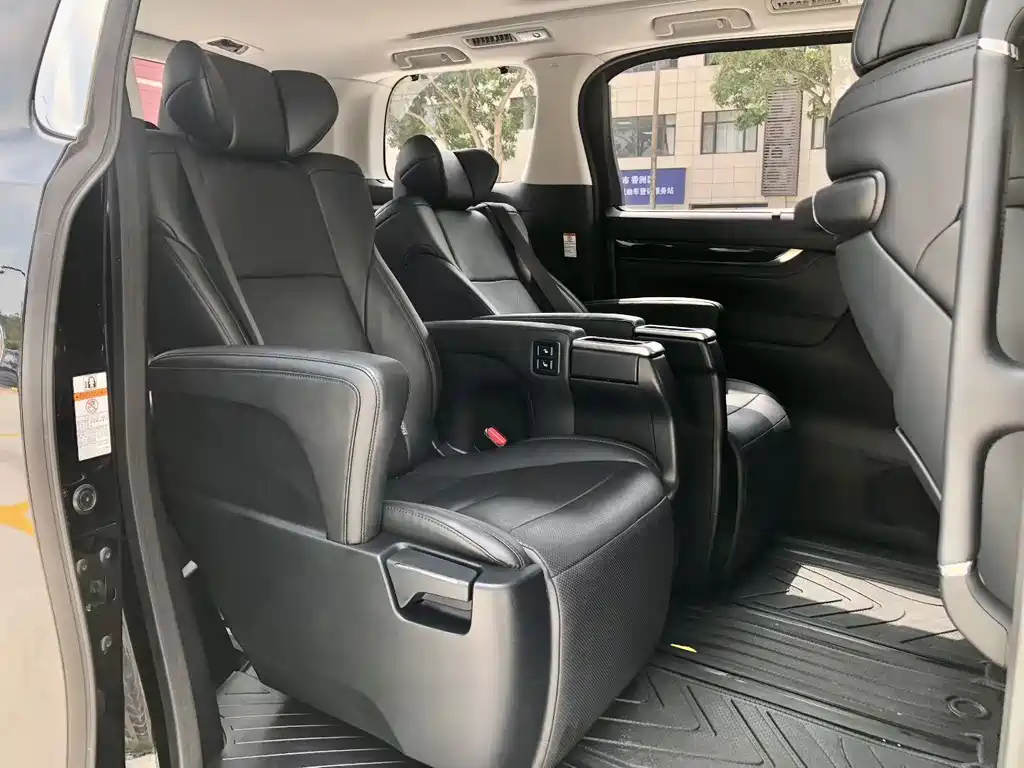 Alphard 埃尔法 2018款 2.5 L 自动