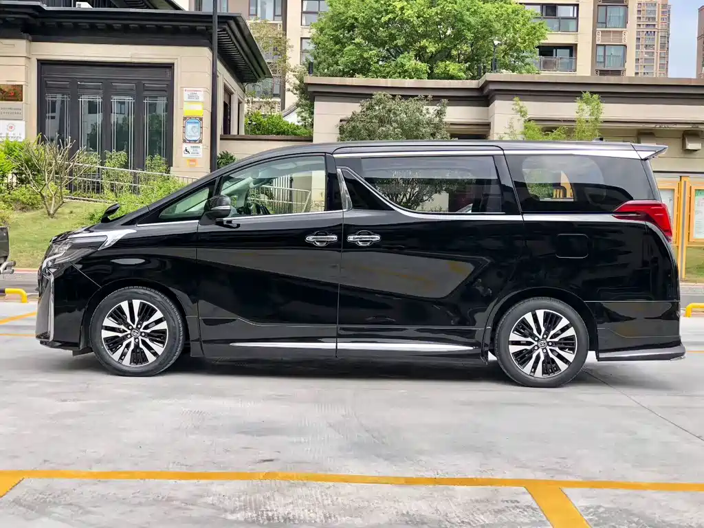Alphard 埃尔法 2018款 2.5 L 自动