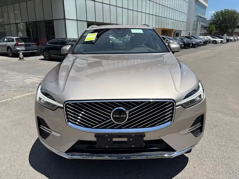 Volvo XC60 B5 4 WD Smart Ease Luxury