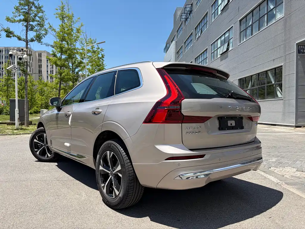 Volvo XC60 B5 4 WD Smart Ease Luxury