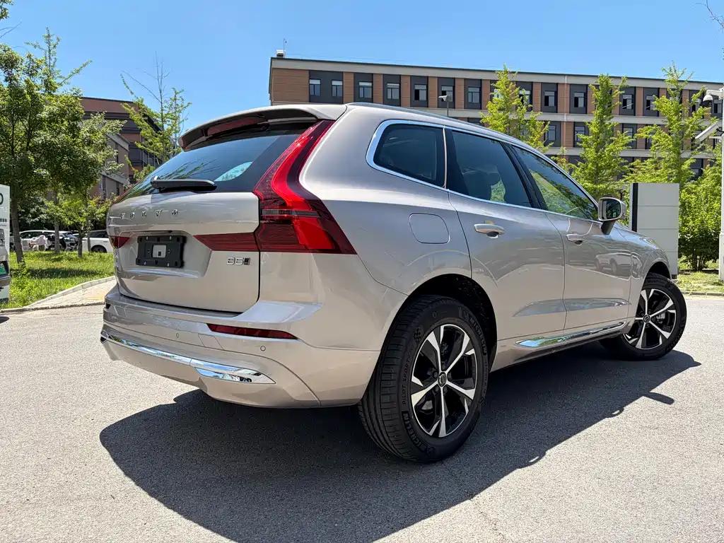 Volvo XC60 B5 4 WD Smart Ease Luxury