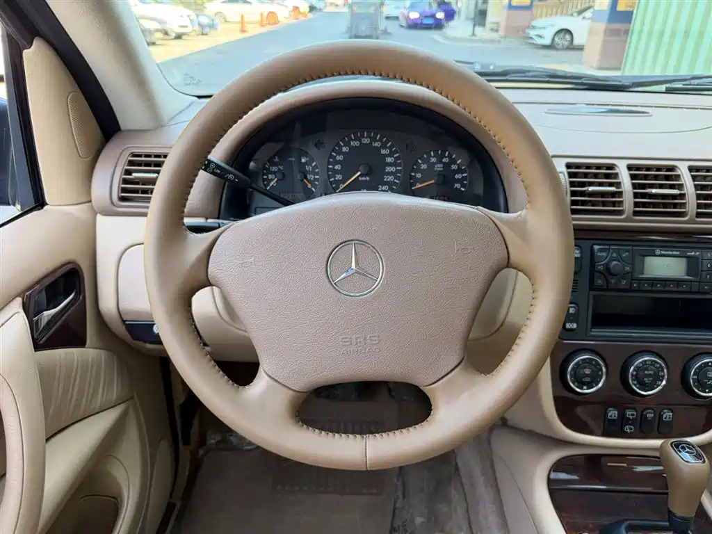 Mercedes-Benz M-Class 奔驰M级 2002款 ML 320