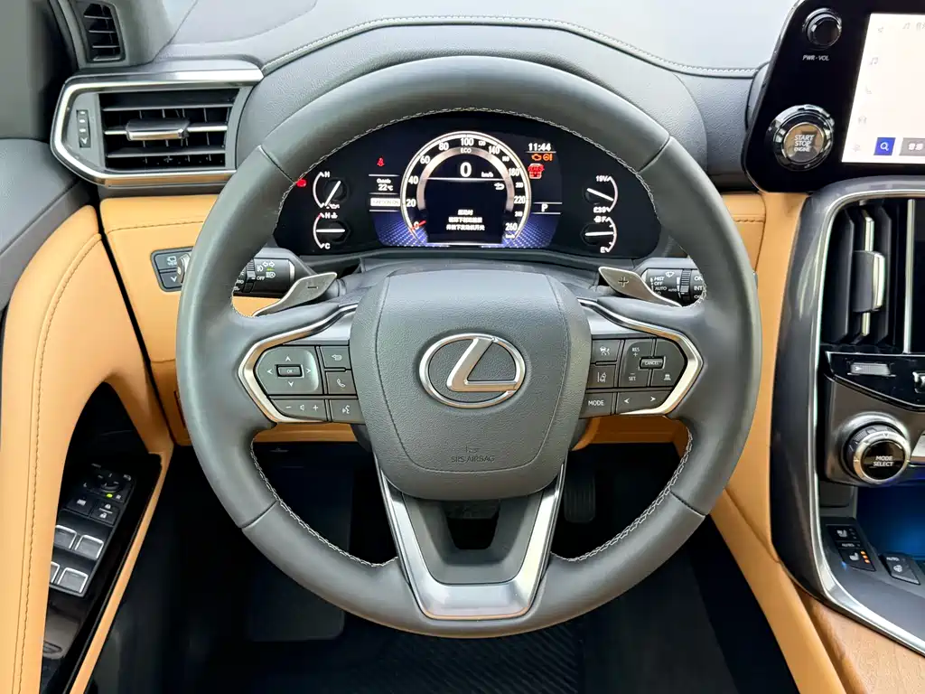 Lexus LX 600 US Spec
