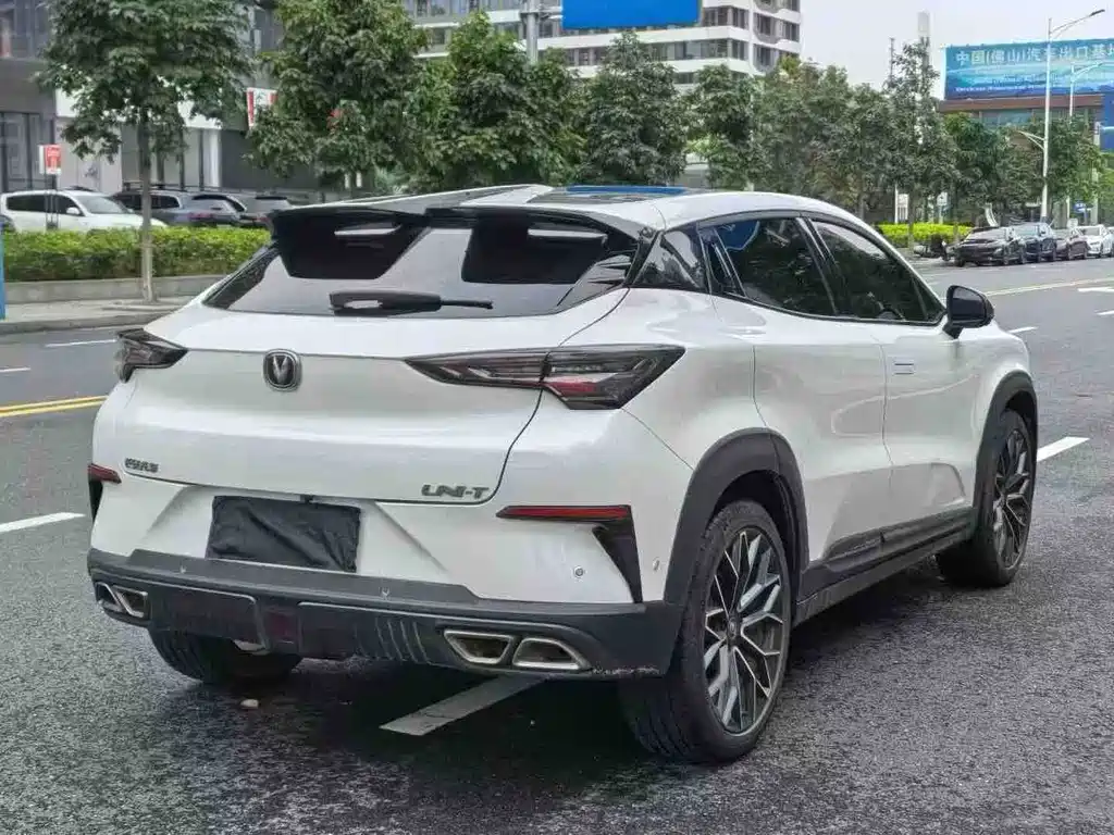 Changan UNI-T 1.5 T Luxury