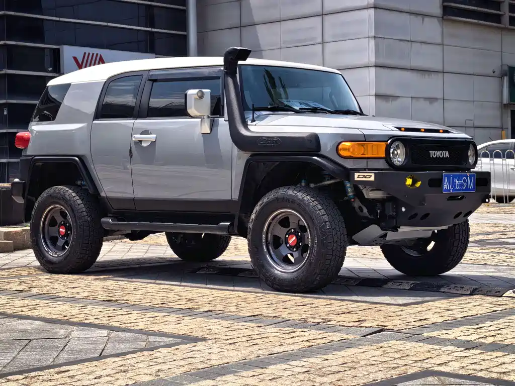 FJ Cruiser FJ 酷路泽 2019款 4.0 L 极限运动顶配版