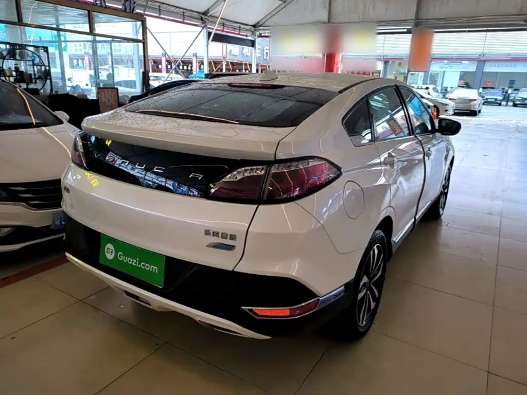 Venucia T90 启辰T90 2018款 2.0 L CVT智联风尚版 国V