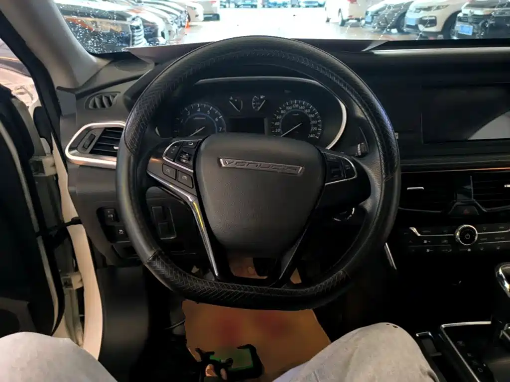 Venucia T90 启辰T90 2018款 2.0 L CVT智联风尚版 国V