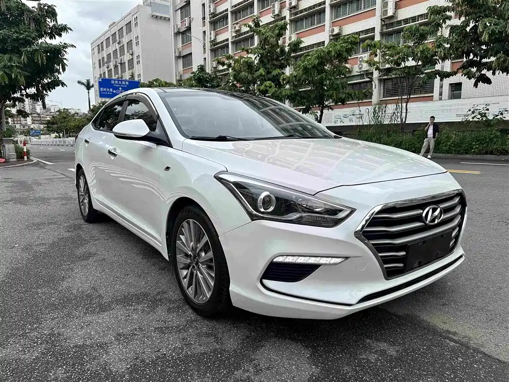 Mistra 1.8 L Auto Intelligent GLS Commemorative CN-V