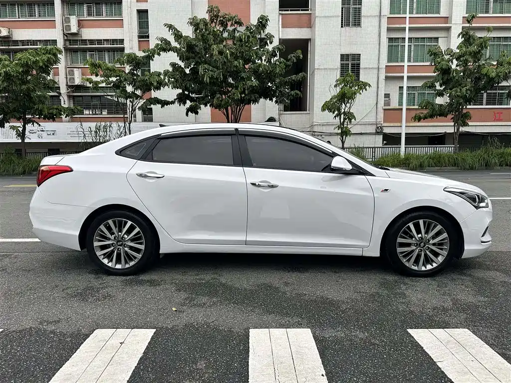 Mistra 1.8 L Auto Intelligent GLS Commemorative CN-V