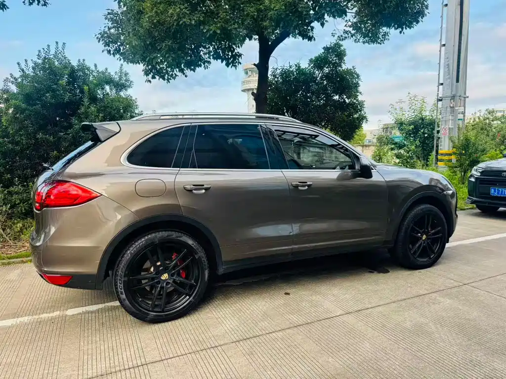 Cayenne Cayenne 3.0 T US Spec