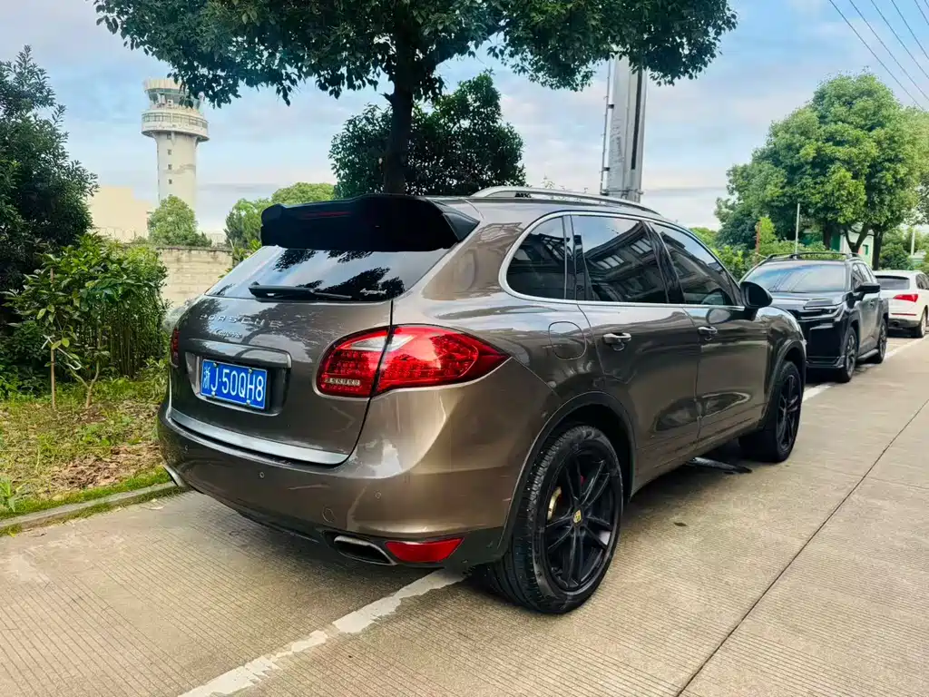 Cayenne Cayenne 3.0 T US Spec