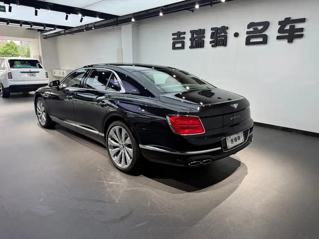 Flying Spur V8 Edition 8