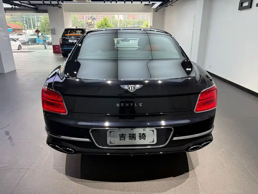 Flying Spur V8 Edition 8