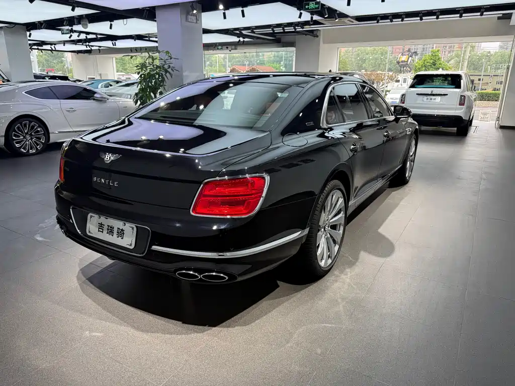 Flying Spur V8 Edition 8
