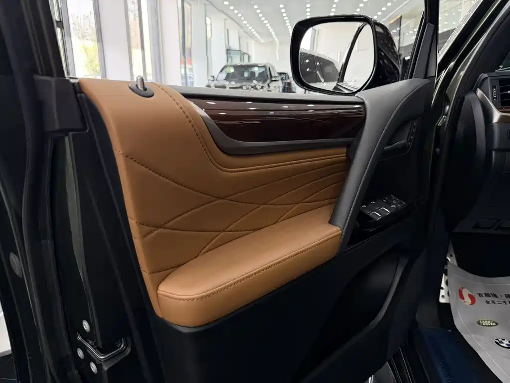 Lexus LX 雷克萨斯LX 2021款 570 限量 S 黑曜版
