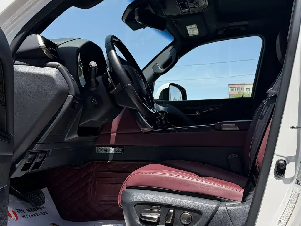 Lexus LX 雷克萨斯LX 2023款 600 7座 Luxury 豪华美规版