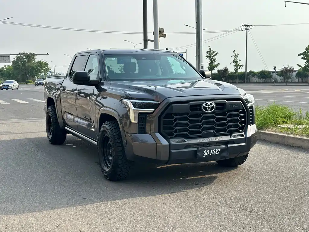 Tundra 坦途 2023款 3.5 T SR5