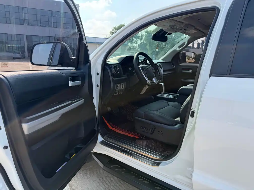 Tundra 坦途 2018款 5.7 L 自动