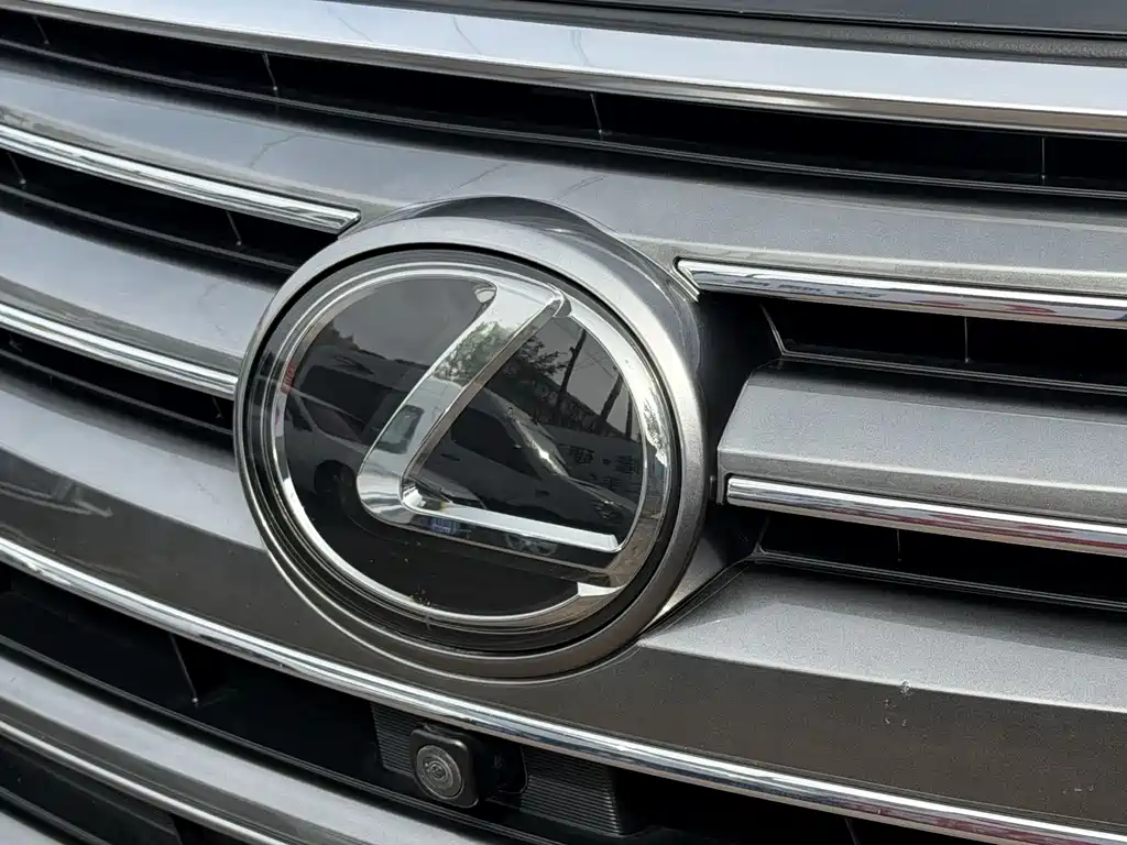 Lexus LX 雷克萨斯LX 2019款 5.7 L 铂金中东版