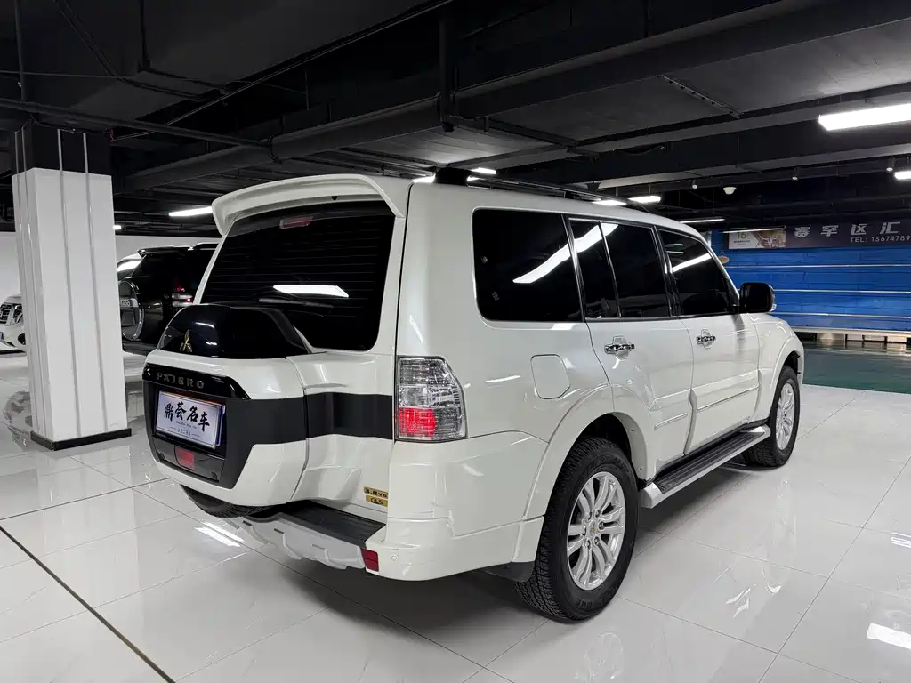 Pajero (Import) 帕杰罗(进口) V97 2020款 3.8 L 中东版