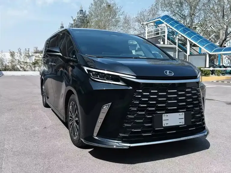 Lexus LM 雷克萨斯LM 2025款 350 h 四座御世版