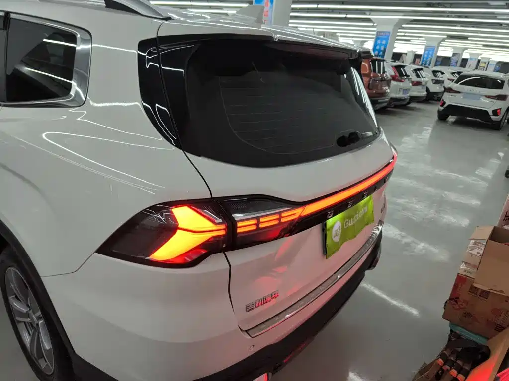 Haoyue L 2.0 T DCT Luxury