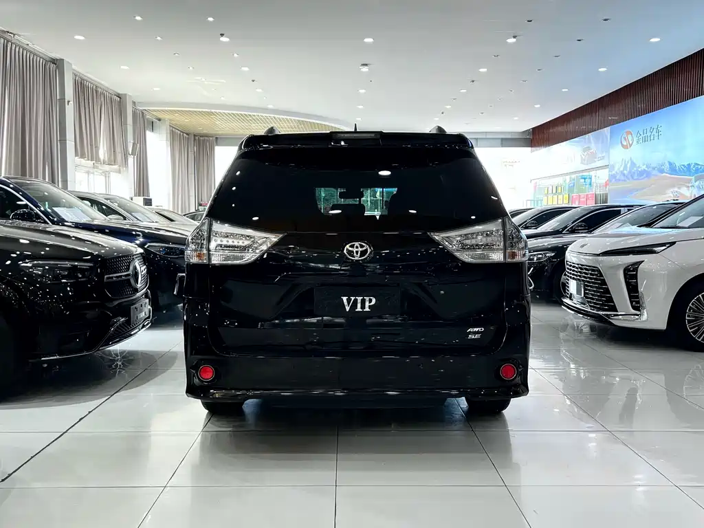 SIENNA 3.5 L Canada Spec