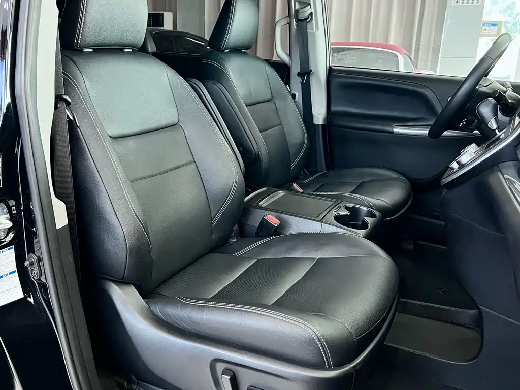 SIENNA 3.5 L Canada Spec