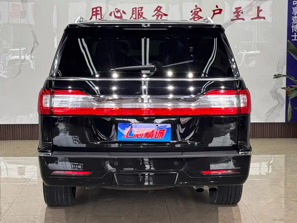 Navigator 领航员 2019款 3.5 T 长轴美规版