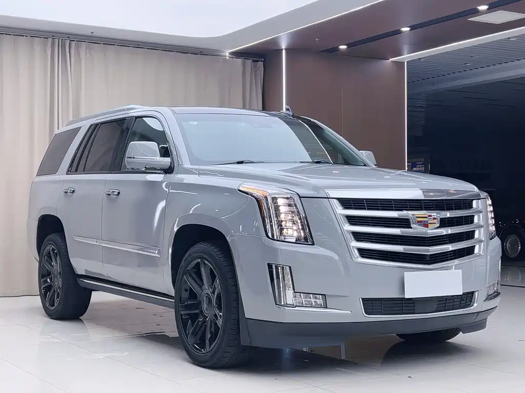 Escalade 6.2 L US Spec
