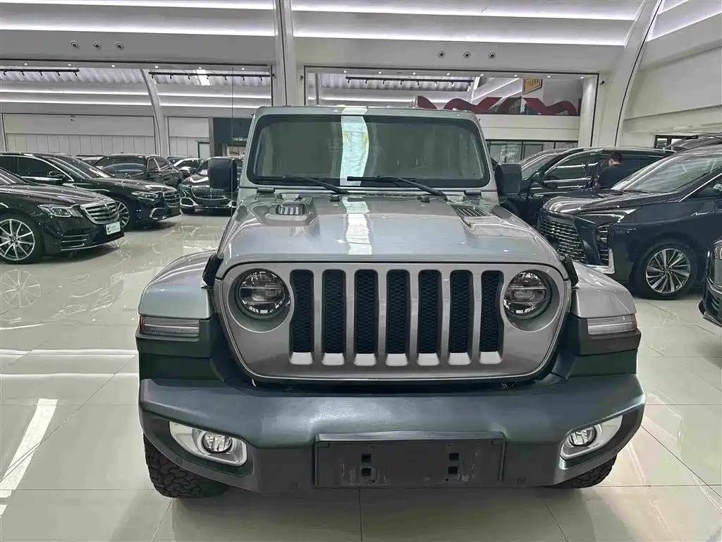 Wrangler 2.0 T Sahara 4-door CN-V