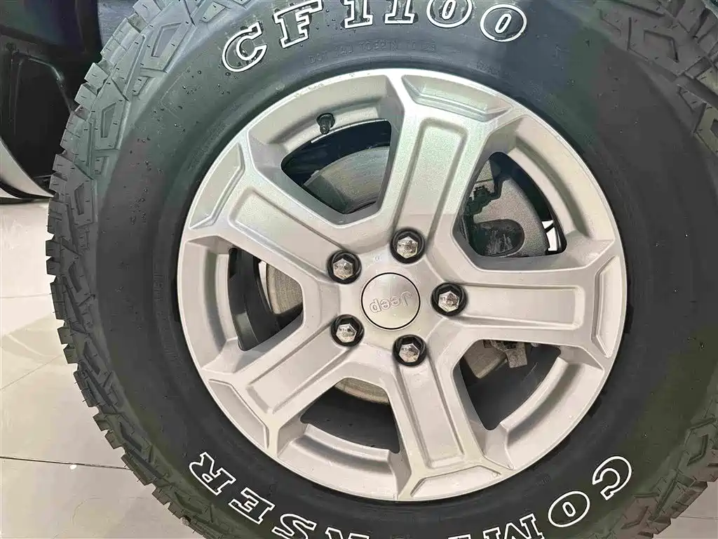 Wrangler 2.0 T Sahara 4-door CN-V