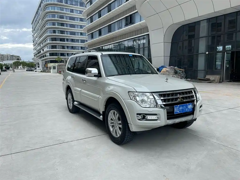 Pajero (Import) 帕杰罗(进口) V97 2020款 3.8 L 中东版