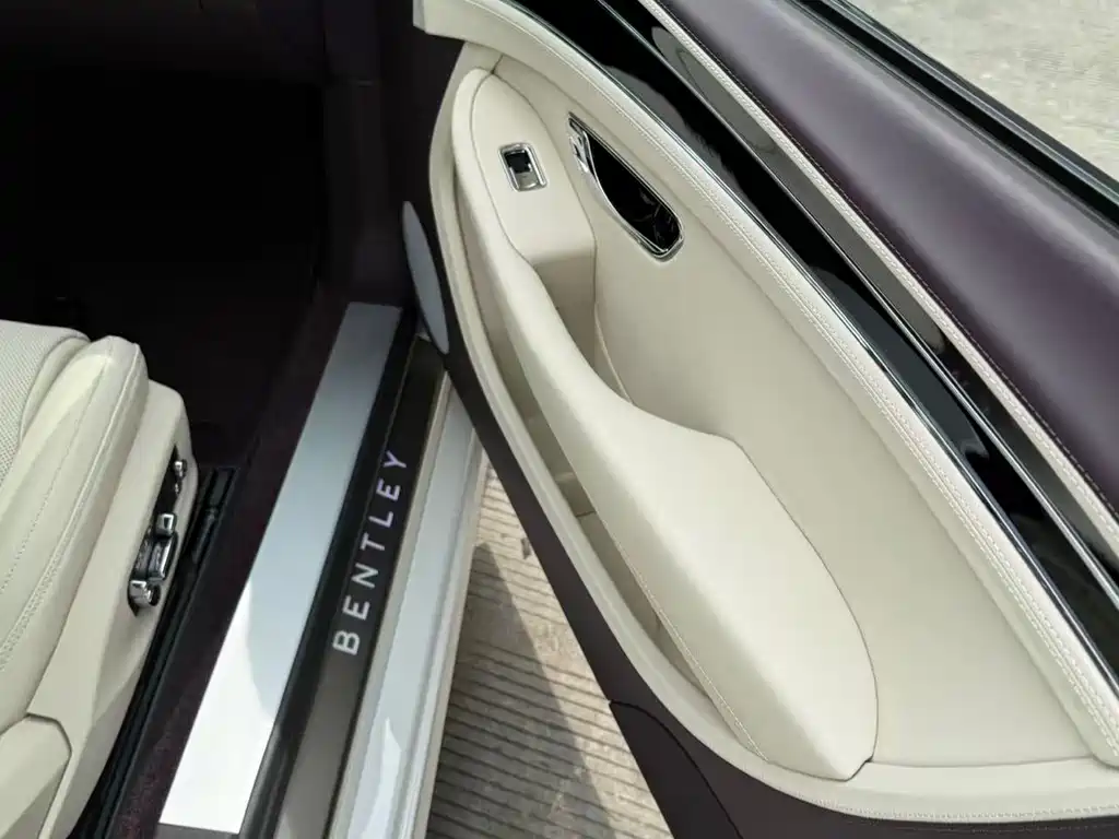 Continental GT 欧陆 2026款 4.0 L 自动