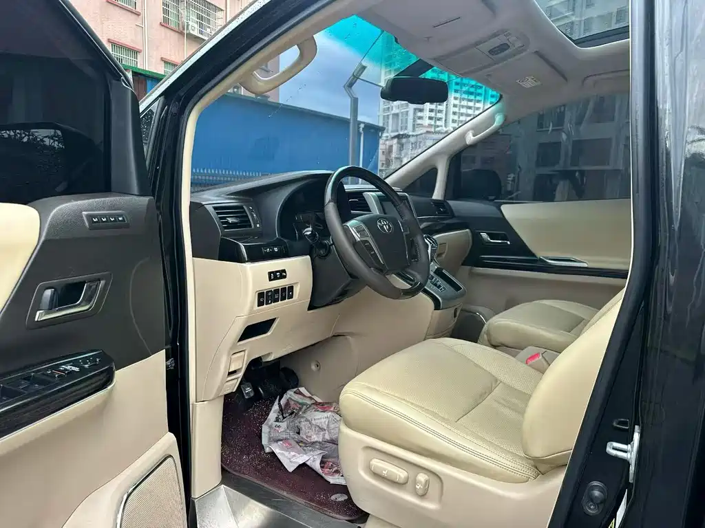 Alphard 3.5 L Luxury