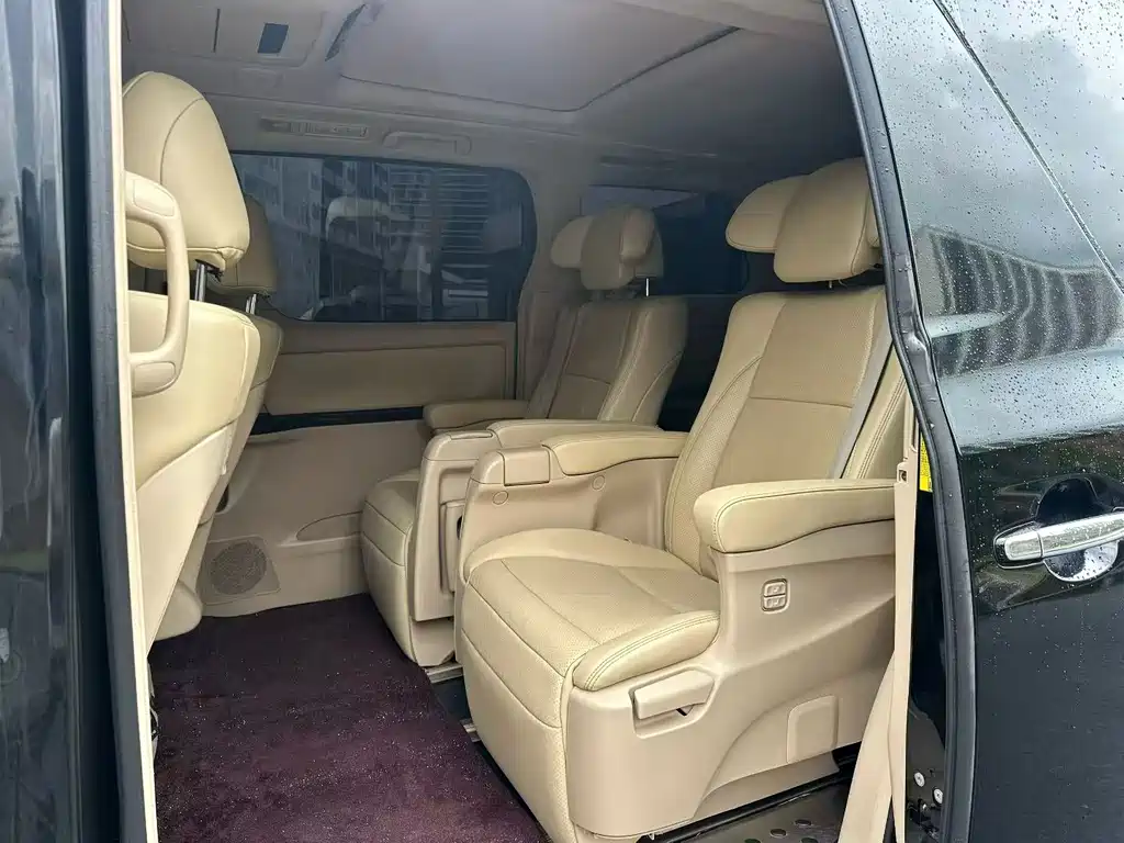Alphard 3.5 L Luxury