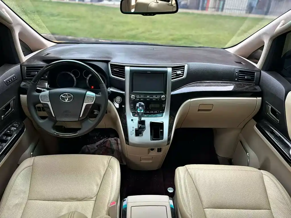 Alphard 3.5 L Luxury