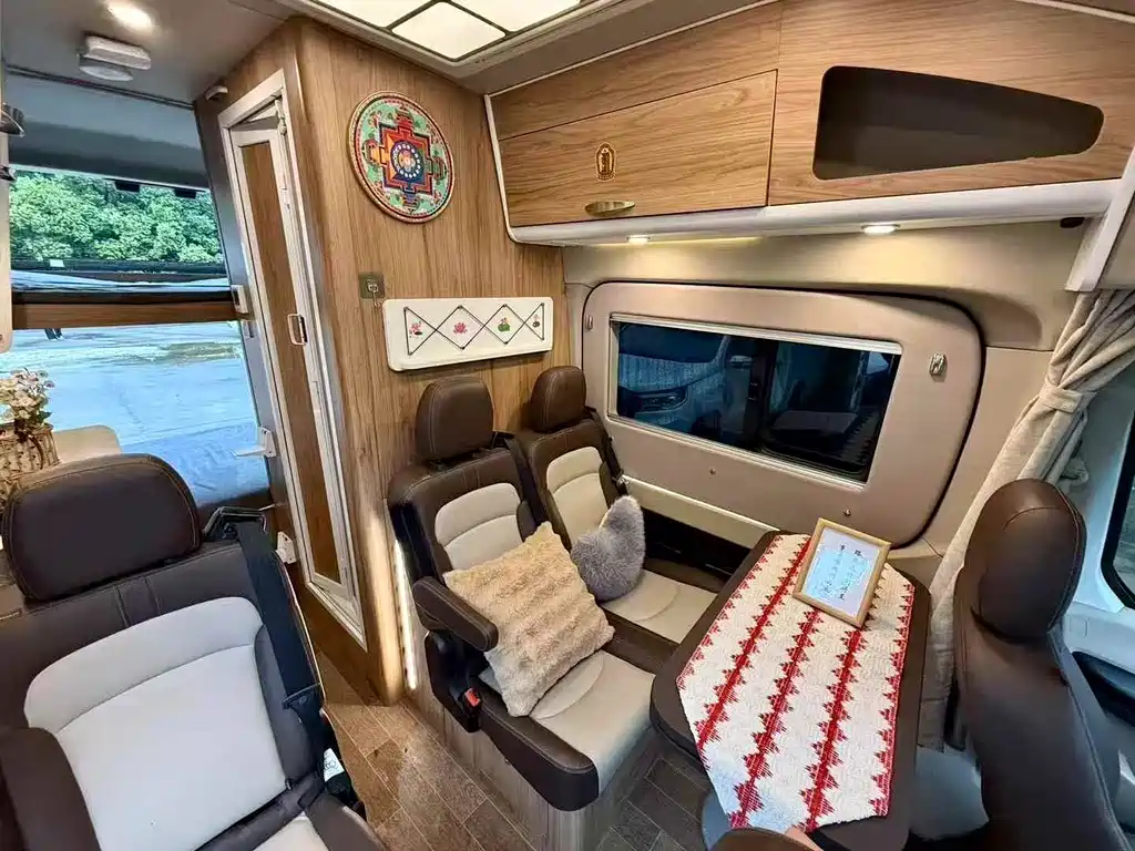 Maxus V90 RV 上汽大通MAXUS V90Ｂ型房车 2023款 2.0 T 柴油版