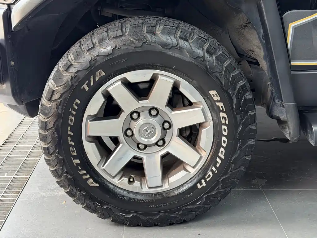 FJ Cruiser 4.0 L Middle East