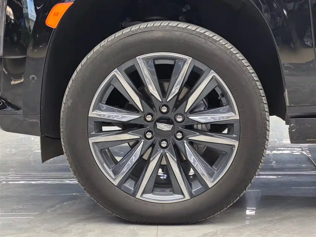 Escalade 凯雷德ESCALADE 2024款 3.0 T Sport Platinum 柴油加长版
